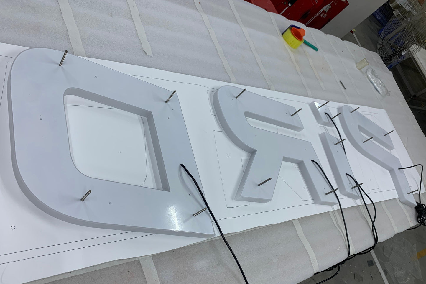 acrylic whole lit channel letter