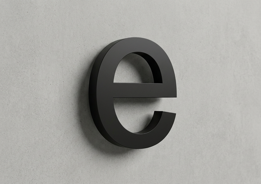 Channel Letter e Arial Black