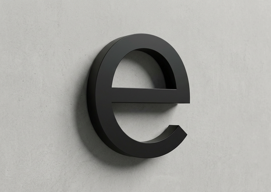 Channel Letter e Gotham Black
